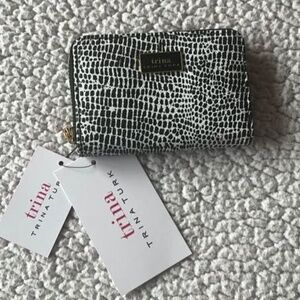 Trina Turk Small Croc Design Zip Around Wallet Black & White New With Tags & Box
